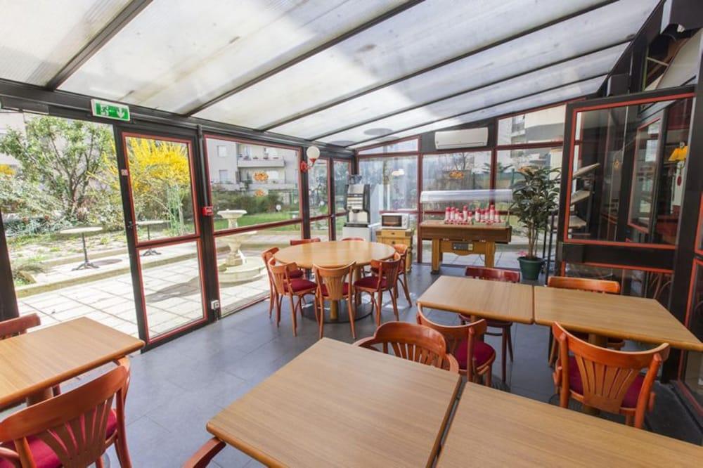 Ibis Styles Paris Hippodrome De Vincennes Hotel Жоанвил-льо-Пон Екстериор снимка