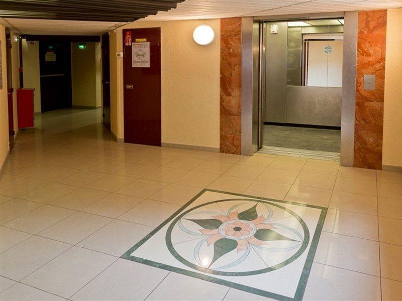 Ibis Styles Paris Hippodrome De Vincennes Hotel Жоанвил-льо-Пон Екстериор снимка