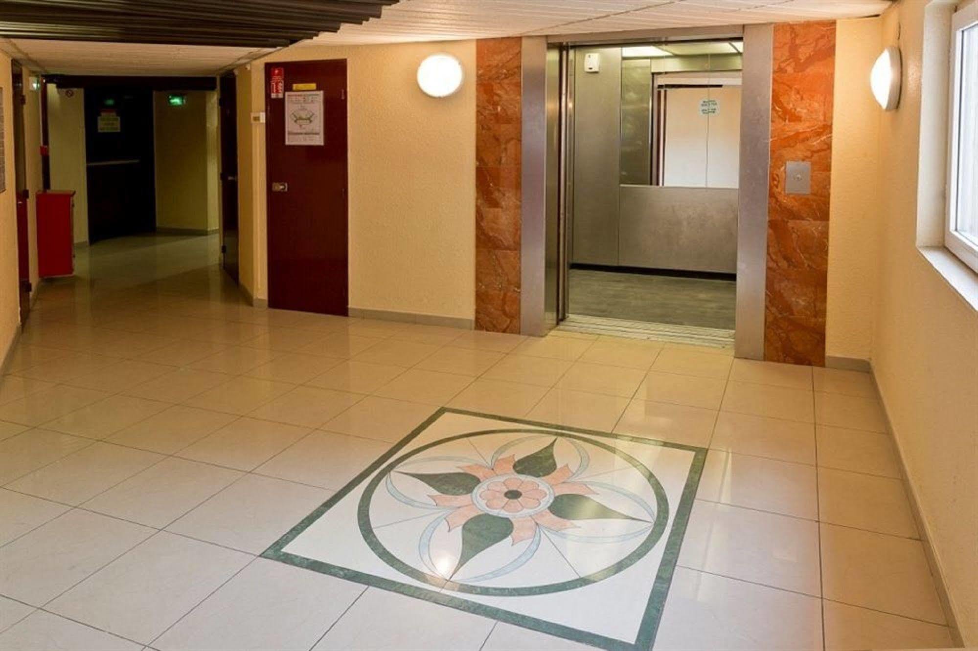 Ibis Styles Paris Hippodrome De Vincennes Hotel Жоанвил-льо-Пон Екстериор снимка