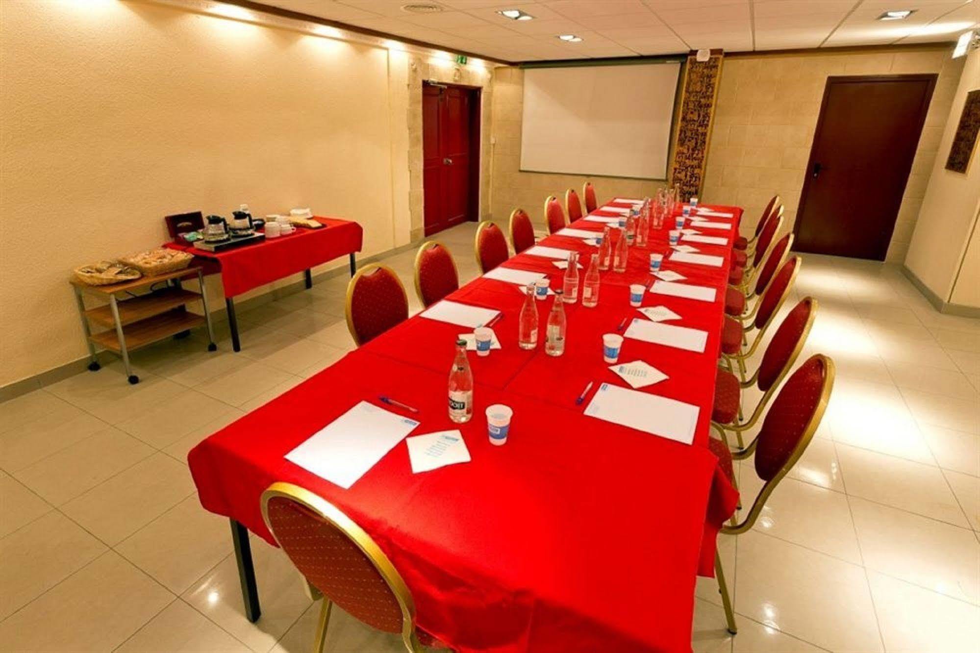 Ibis Styles Paris Hippodrome De Vincennes Hotel Жоанвил-льо-Пон Екстериор снимка